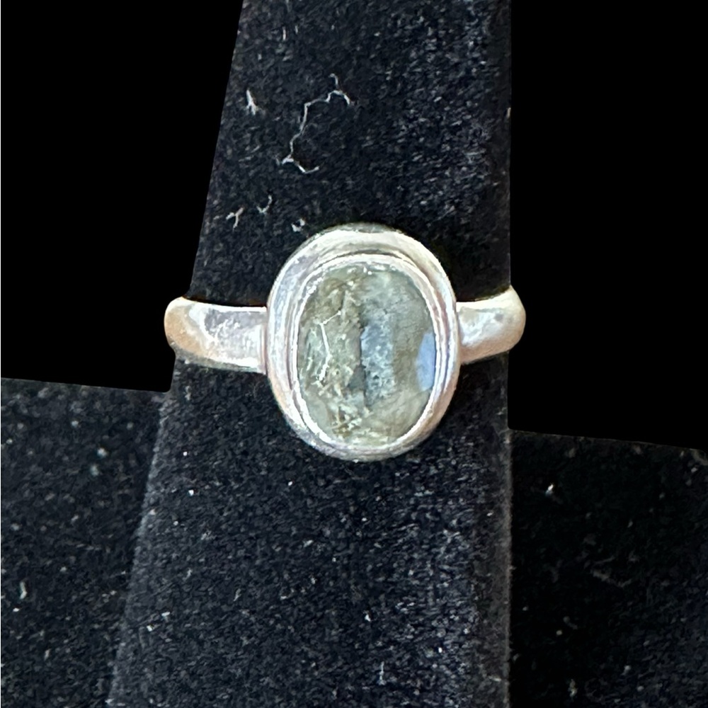 Elegant Silver Ring with Gray Stone